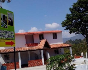 Camping La Mansion Del Guasca